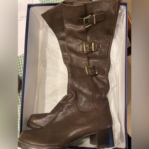 Stuart Weitzman brown boots